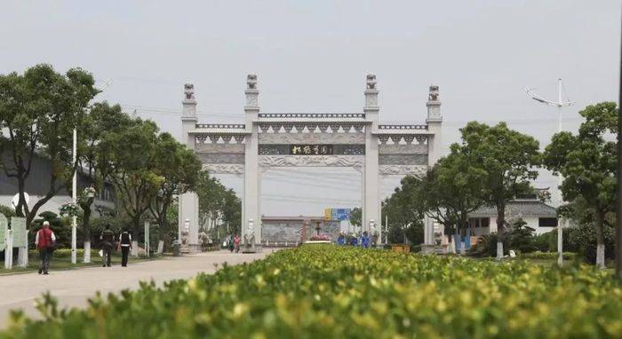 皇冠信用盘代理如何申请_疯涨的墓地皇冠信用盘代理如何申请，正在被抛弃