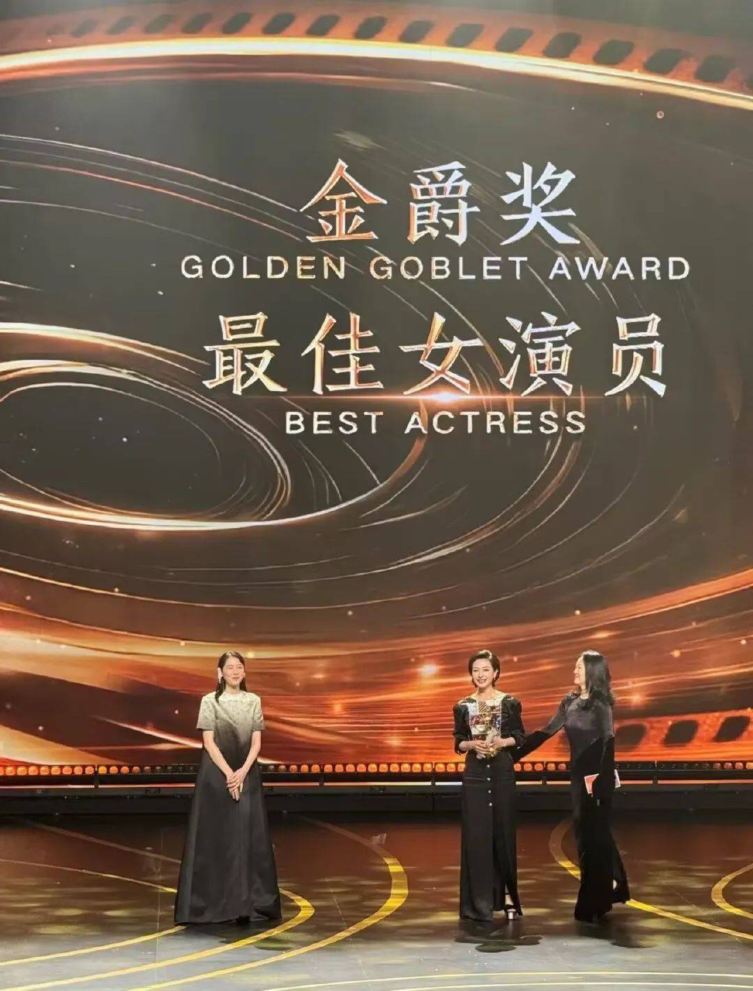 hga030.com怎么注册_确认了：是知名演员万茜hga030.com怎么注册！